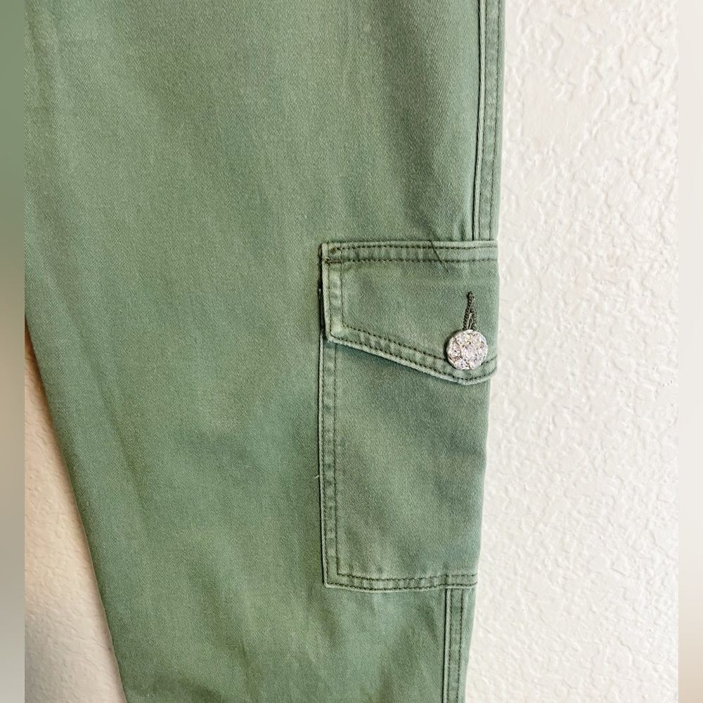Le Superbe Bond Girl Cargo Pants with crystal button’s. 8 - Picture 5 of 10